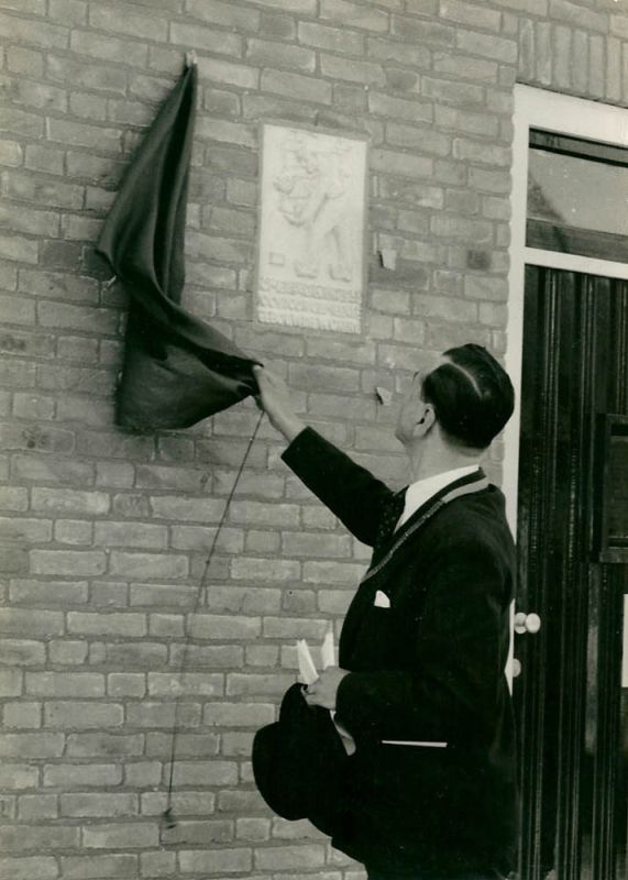 Gevelstenen en soortgelijke gedenkstenen