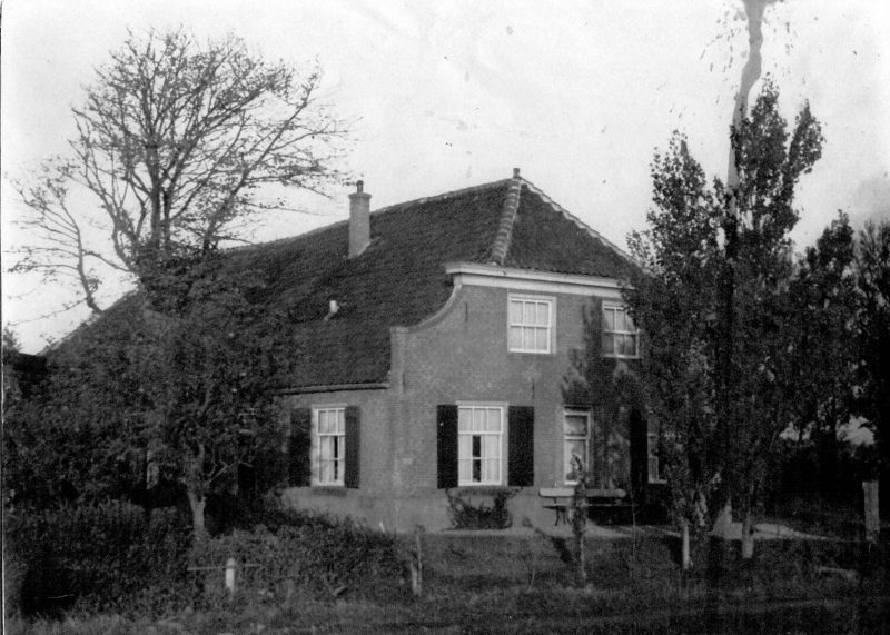 Melkveehouder W. van Egmond (Achterweg)