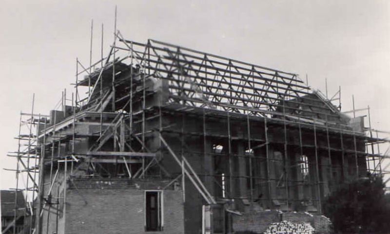 Bouw van de hervormde dorpskerk aan het Castellumplein