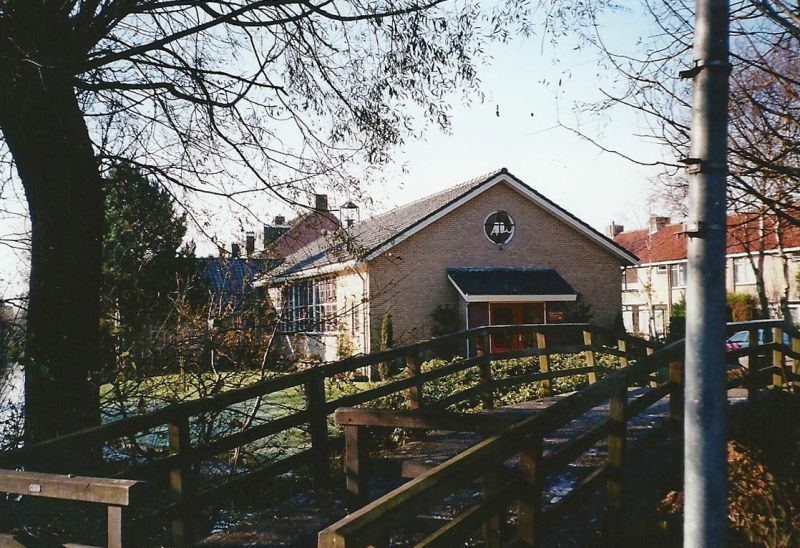 Lambrechtsveld 19, kerkgebouw De Lichtbron van de Gereformeerde Kerk Vrijgemaakt