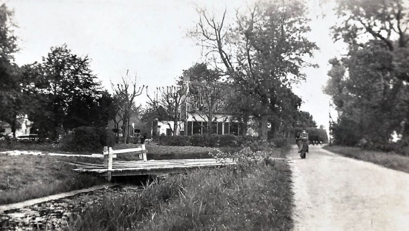 Boerderij (vh van der Marel) aan de Voorschoterweg